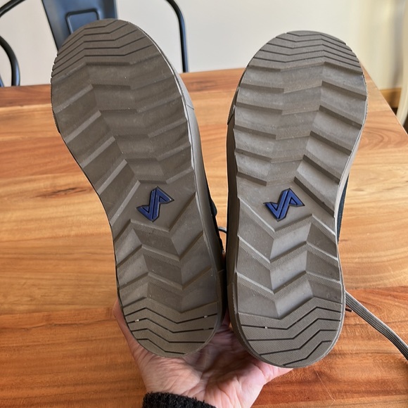 Forsake Lucie Mid waterproof outdoor sneaker boots sz 6 - Picture 7 of 12